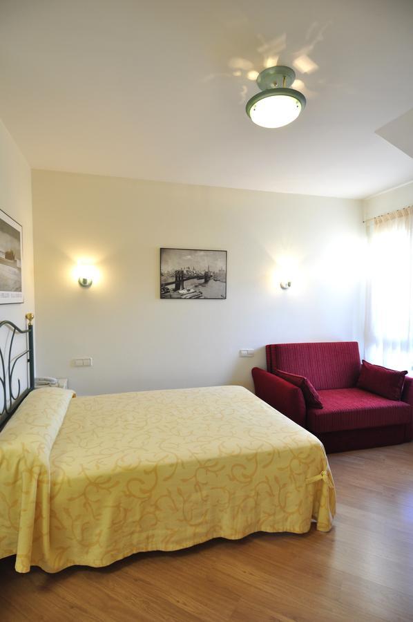 Hotel Apartamentos Aralso Sotillo Ла-Ластрілья Екстер'єр фото